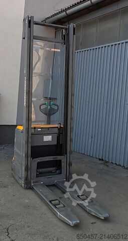 Pallet Stackers Jungheinrich EJC 214 4.1m/ 2019y/ 3108mh Batt2025