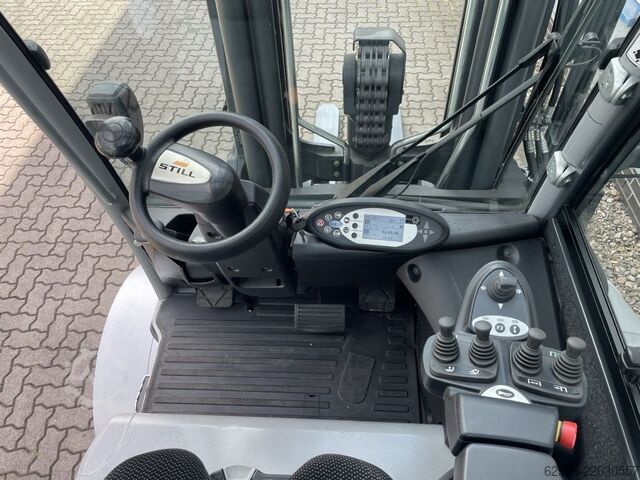 Electric 4-wheel forklift Still RX60-70 | Batterie 2024