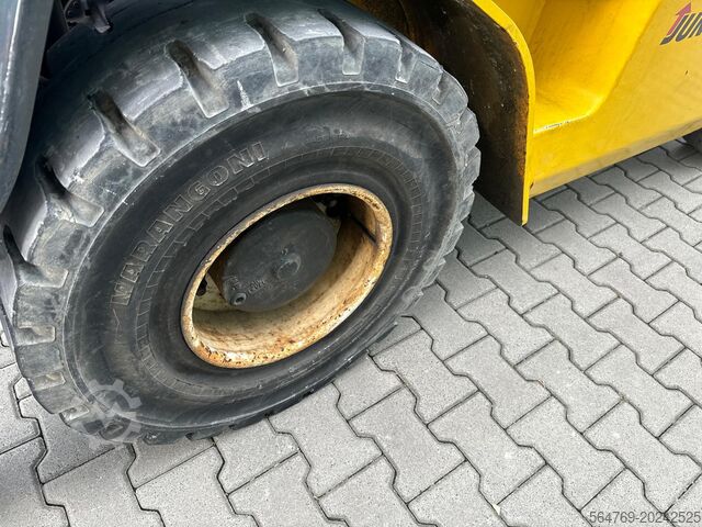 4-wheel forklift Jungheinrich DFG45/Positioner+sideshift/Air condition