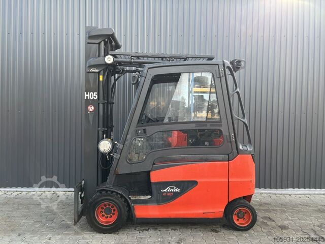 Electric 4-wheel forklift Linde E30HL-01/600