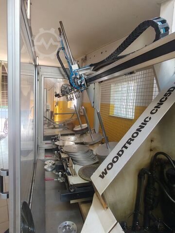 HW blade sharpening machine with loader Walter Woodtronic CNC5d