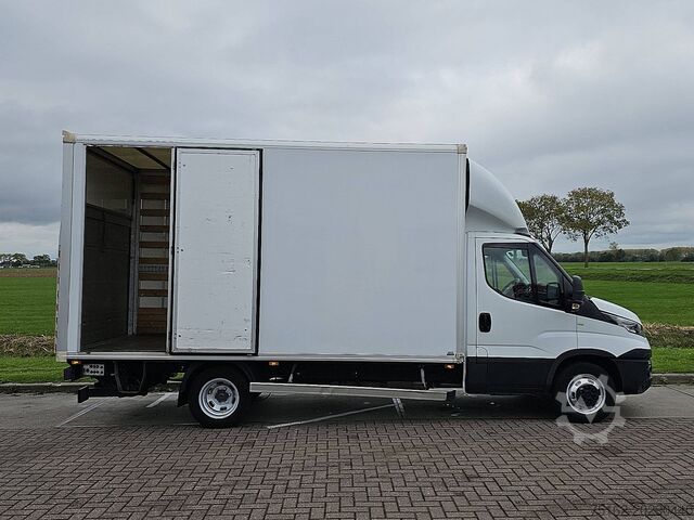 Suitcase IVECO DAILY 35C16 Bakwagen Laadklep!