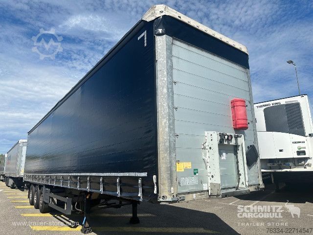Auflieger mit Pritsche & Plane Schmitz Cargobull Semitrailer Curtainsider Standard