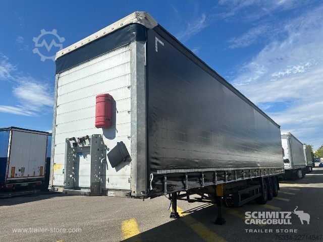 Auflieger mit Pritsche & Plane Schmitz Cargobull Semitrailer Curtainsider Standard