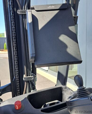 Elektro 4 Rad-Stapler Linde E16P-02