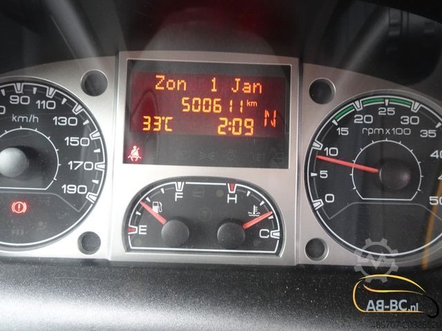 Motor coach IVECO Indcar Wing 28 Sitze EURO 5 Neuer Motor
