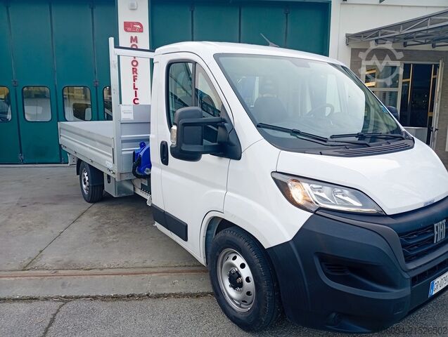 Truck-mounted crane van FIAT Ducato Maxi