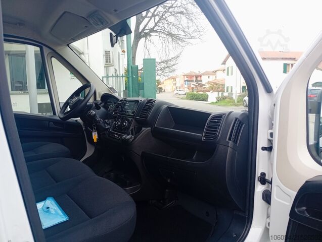 Truck-mounted crane van FIAT Ducato Maxi