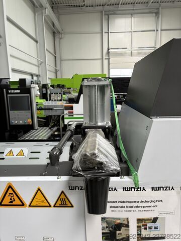 Spritzgießmaschine YIZUMI UN160A6-EU/ IU945