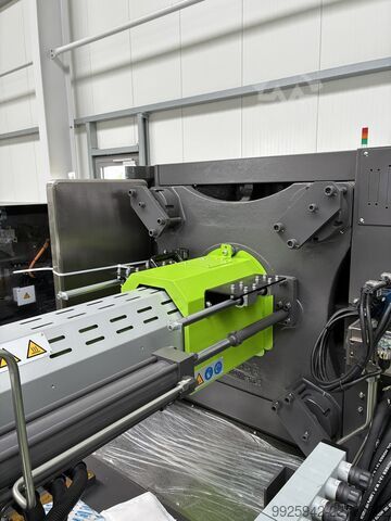 Spritzgießmaschine YIZUMI UN160A6-EU/ IU945