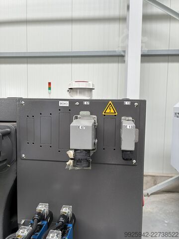 Spritzgießmaschine YIZUMI UN160A6-EU/ IU945