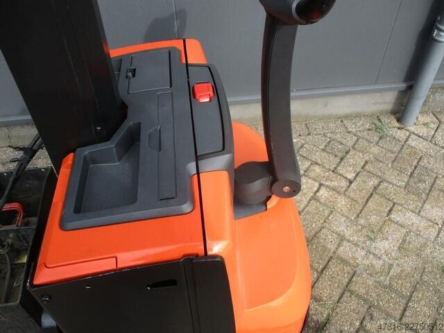 Hochhubwagen BT SWE 080L