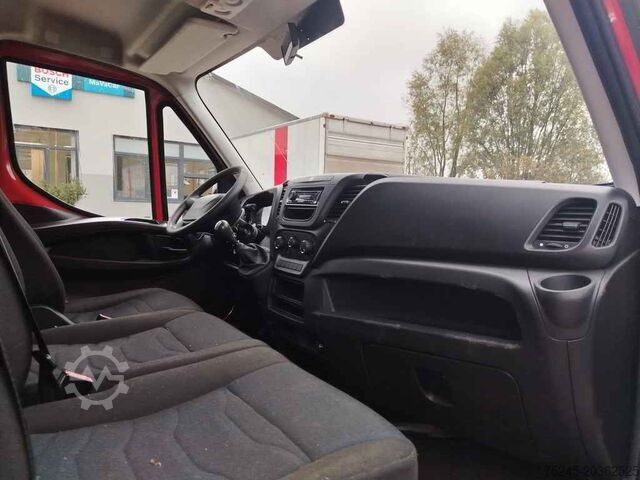 Van Iveco 35S 14 2.3  FURGONATO CON PEDANA
