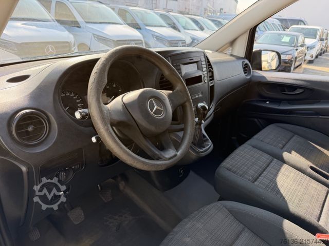 Panel van MERCEDES-BENZ Vito 111 CDI lang AHK 3 Sitzer