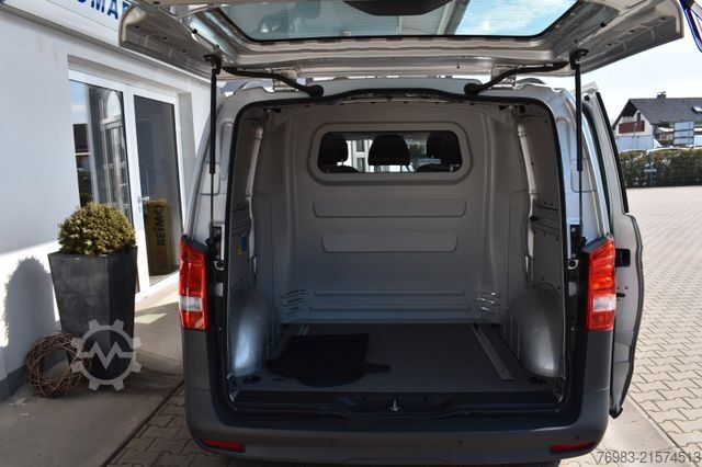 Panel van MERCEDES-BENZ Vito Mixto 114 CDI 4x4 kompakt Autom. 5 Sitzer