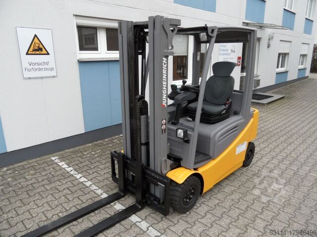 Elektro 4 Rad-Stapler Jungheinrich EFG 316 - Triplex - NEUE Batterie!