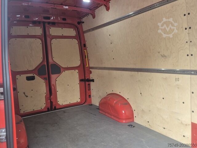 Kastenwagen Volkswagen Crafter 35 Maxi L4H3 1Hand PDC sofort verfügbar!