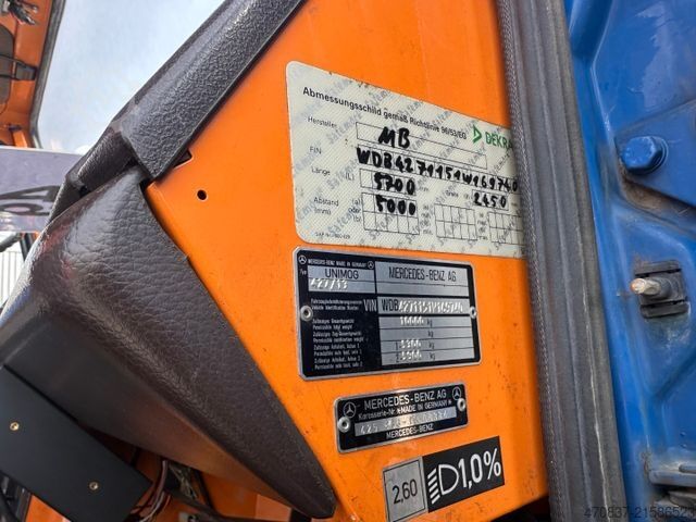 LKW mit Pritsche (offen) UNIMOG U 427 4x4 / Kran Atlas 130 / Winde