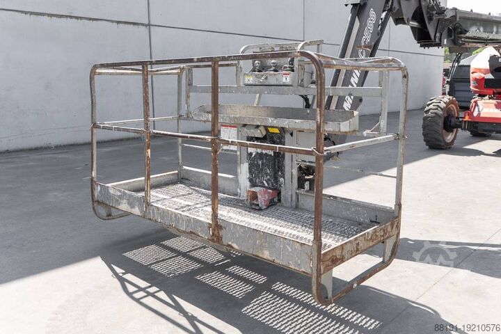 Articulated boom lift Manitou 280 TJ