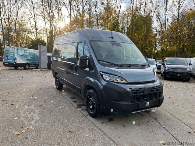 Kleinbus FIAT Ducato 35 L2H2 AHK CarPlay RüKa Navi Allwetter