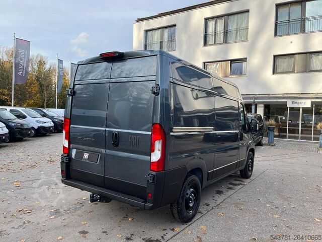 Kleinbus FIAT Ducato 35 L2H2 AHK CarPlay RüKa Navi Allwetter