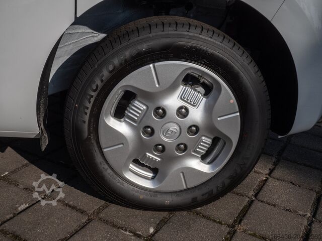 Kastenwagen Maxus eDELIVER 5 KA L2H1 64 kW/h Klima 360° LED PDC