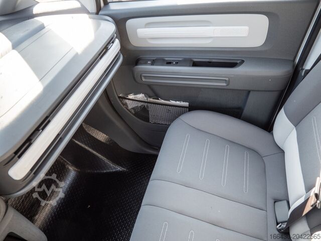 Kastenwagen Maxus eDELIVER 5 KA L2H1 64 kW/h Klima 360° LED PDC