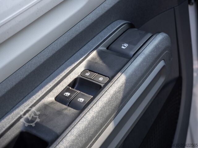 Kastenwagen Maxus eDELIVER 5 KA L2H1 64 kW/h Klima 360° LED PDC