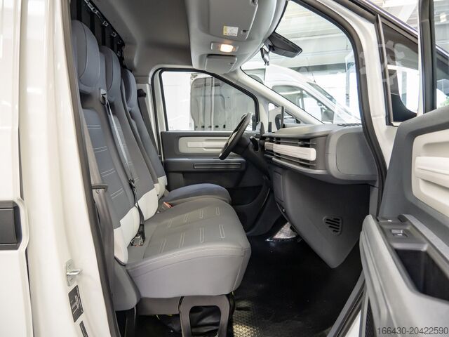 Kleinbus Maxus eDELIVER 5 KA L1H1 64 kW/h Klima 360° LED PDC