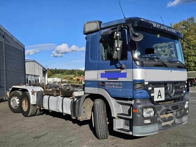 Roll-off tipper truck Mercedes-Benz 2544 L 6x2 Nachlauflenkachse