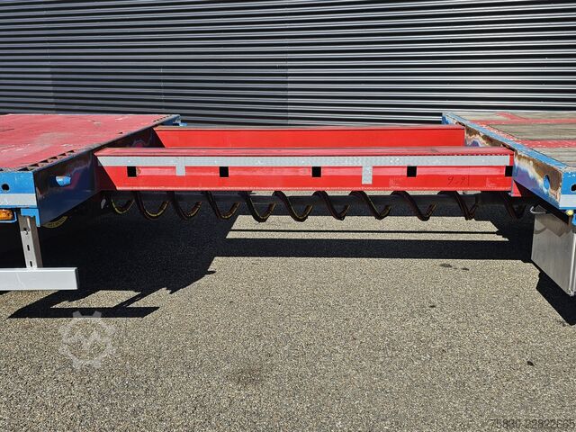 Kranwagen Scania R520 V8 8x2/6 / HMF 70 tm + JUMBO AANHANGER