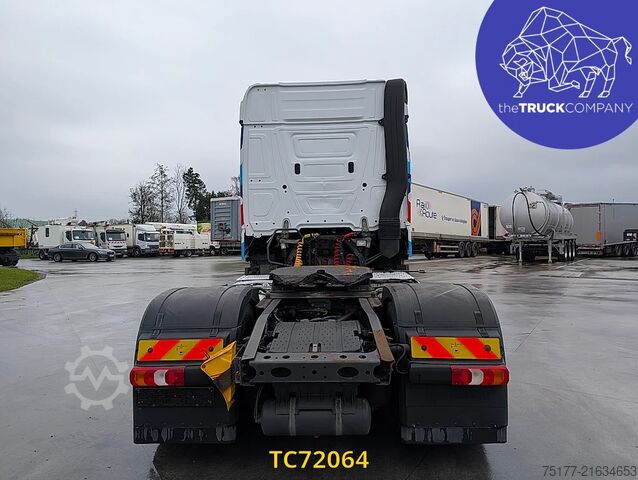 Standard-SZM Mercedes-Benz Actros 1945