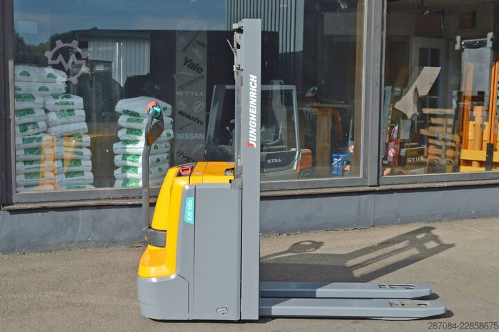 Hochhubwagen Jungheinrich EJC 112z