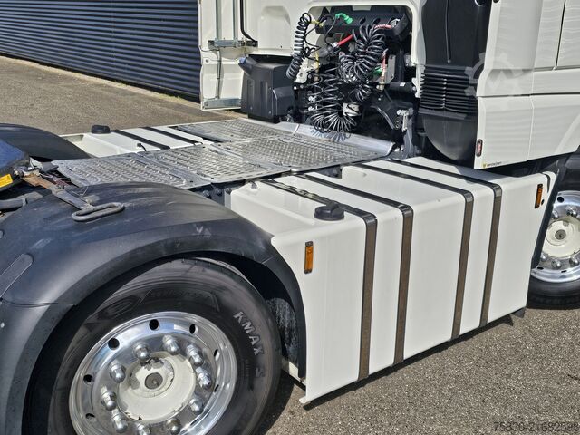 Standard-SZM DAF XF 530 6x2/4 / RETARDER / PARKING COOLER / 2 TANKS