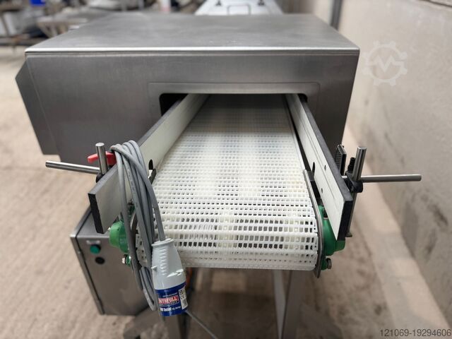 FERROUS IN FOIL METAL DETECTOR LOMA IQ2
