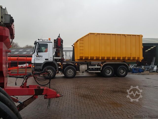 Container  