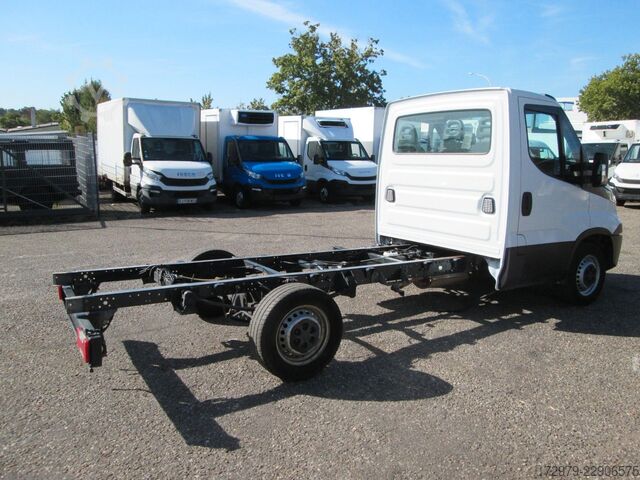 Van chassis IVECO 35 S14 *Fahrgestell*Euro6*