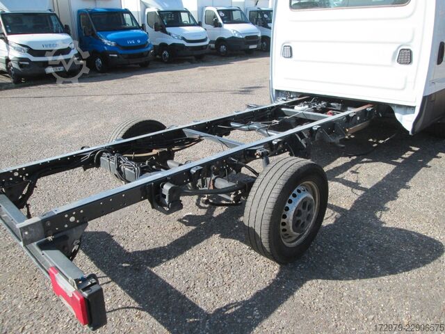 Van chassis IVECO 35 S14 *Fahrgestell*Euro6*