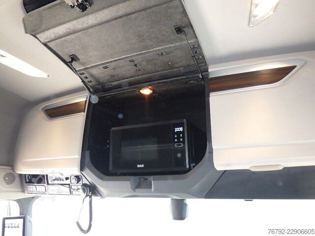 Standard SZM DAF XG+ 530 Skylight/Intarder/2xTank/Leder/Standklim