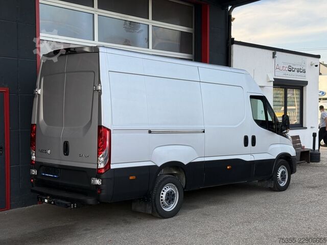 Kastenwagen hoch IVECO Daily 35S18 Hoch Klimaautom. Tempomat Unfallfzg.