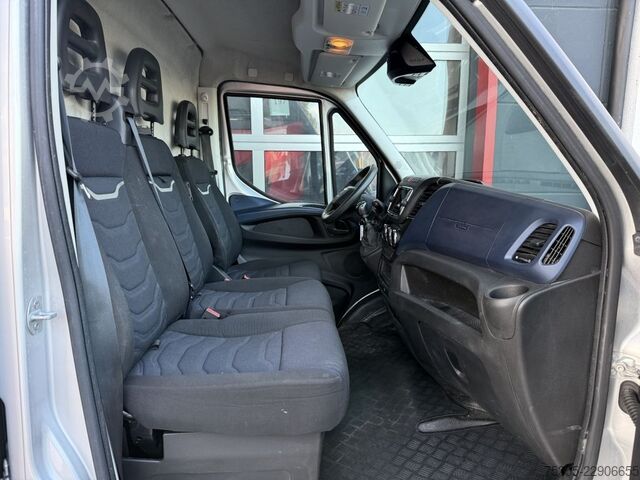 Kastenwagen hoch IVECO Daily 35S18 Hoch Klimaautom. Tempomat Unfallfzg.