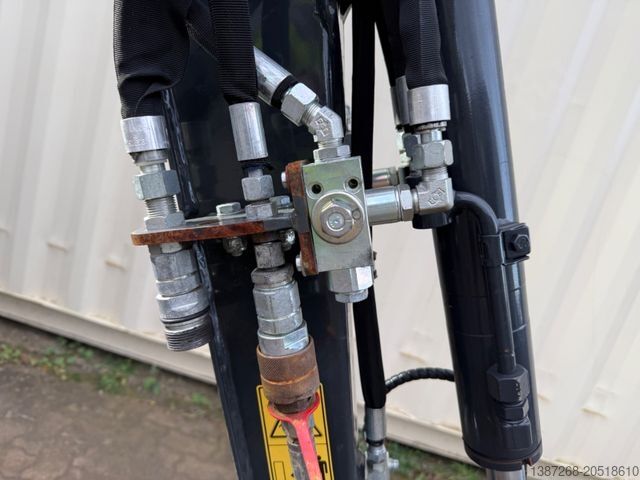 Minibagger EUROCOMACH 18ZT / 2022 BJ / 208 Stunden / MS01