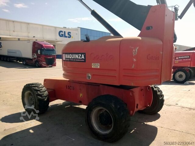 Telescopic boom lift Genie S65