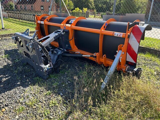 Snow plow Bucher Polyx RC28