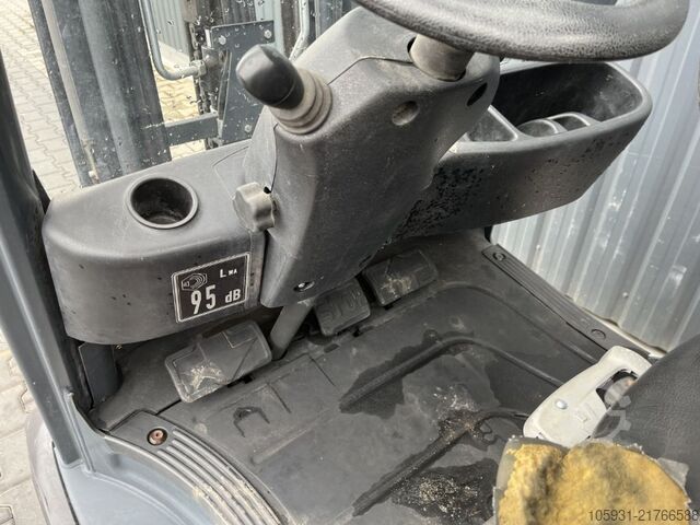 Treibgasstapler Linde H18T-01