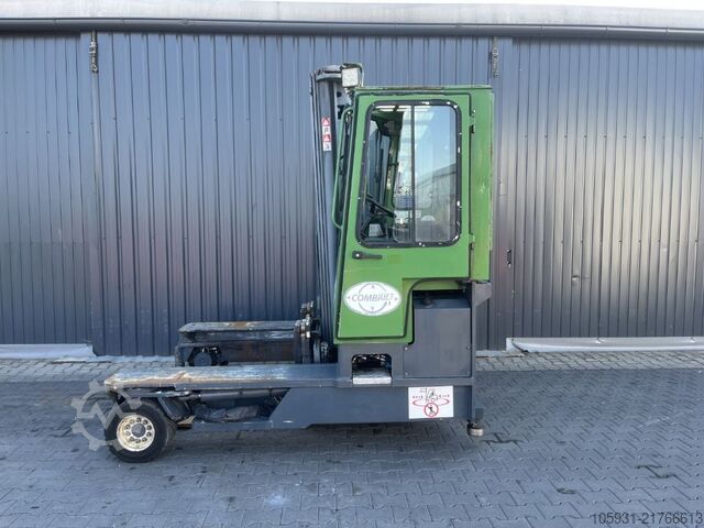 Multidirectional Sideloader Combilift C4000