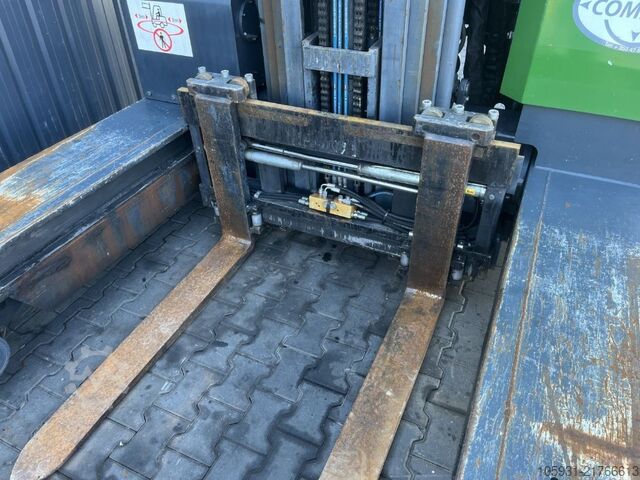 Multidirectional Sideloader Combilift C4000