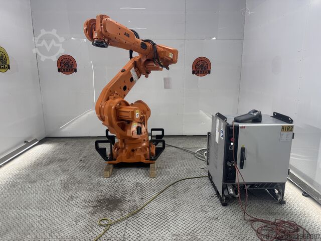 Industrial robot ABB IRB 6700-235/2.65