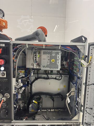 Industrial robot ABB IRB 6700-235/2.65