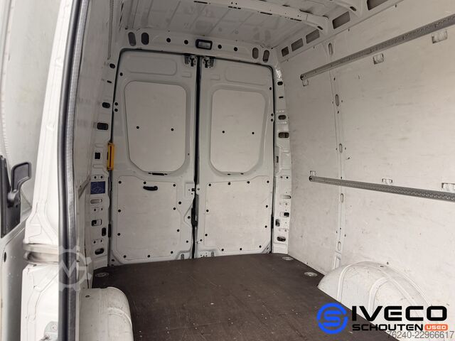 High-roof van Iveco Daily 35S16V A8 2.3L 160pk | L3H2 W3520L | Auto...